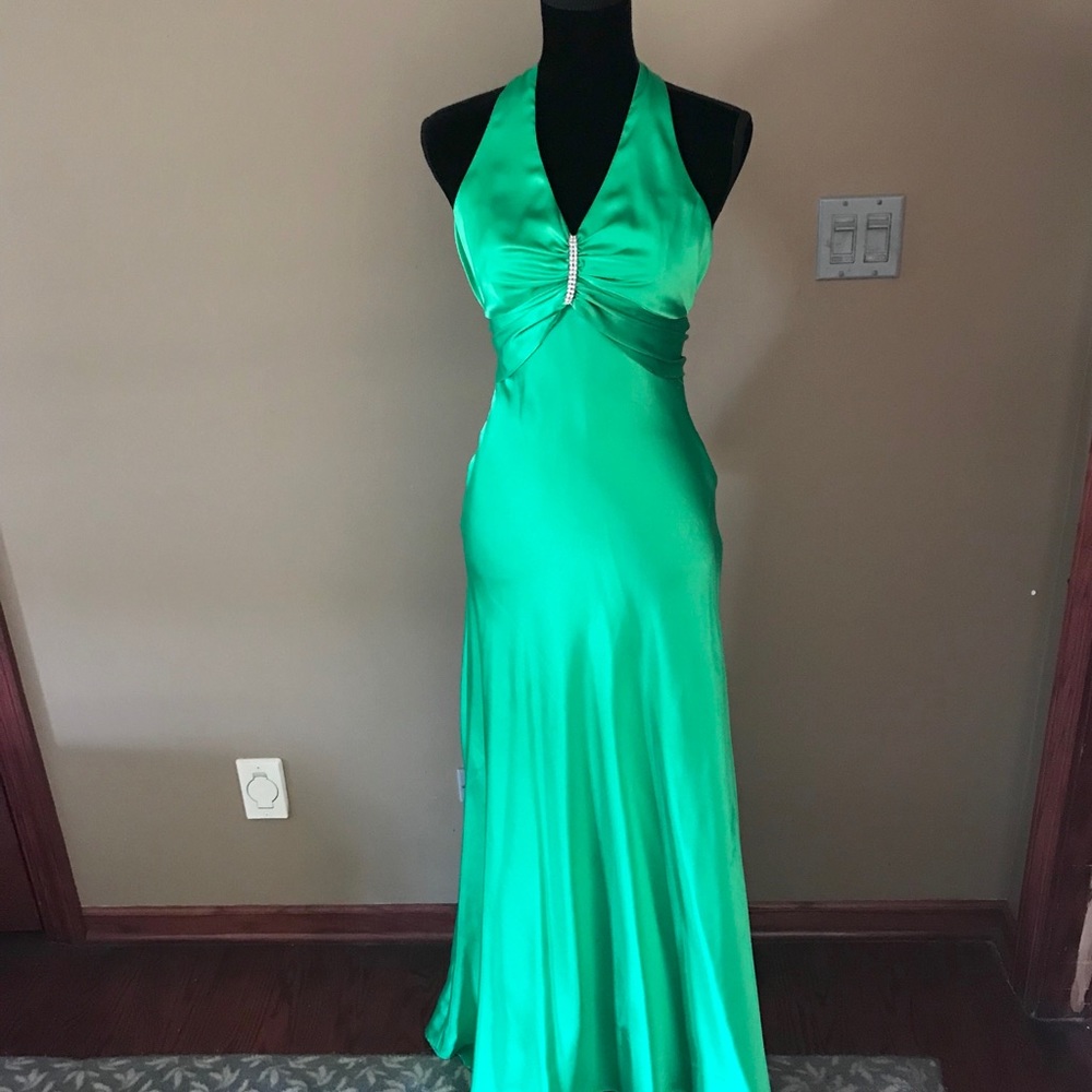 Gorgeous Green dress / gown